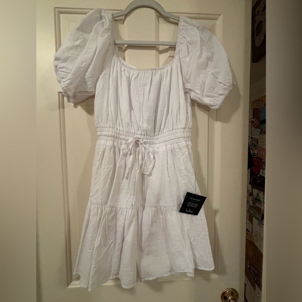 Cute white summer dress, size small